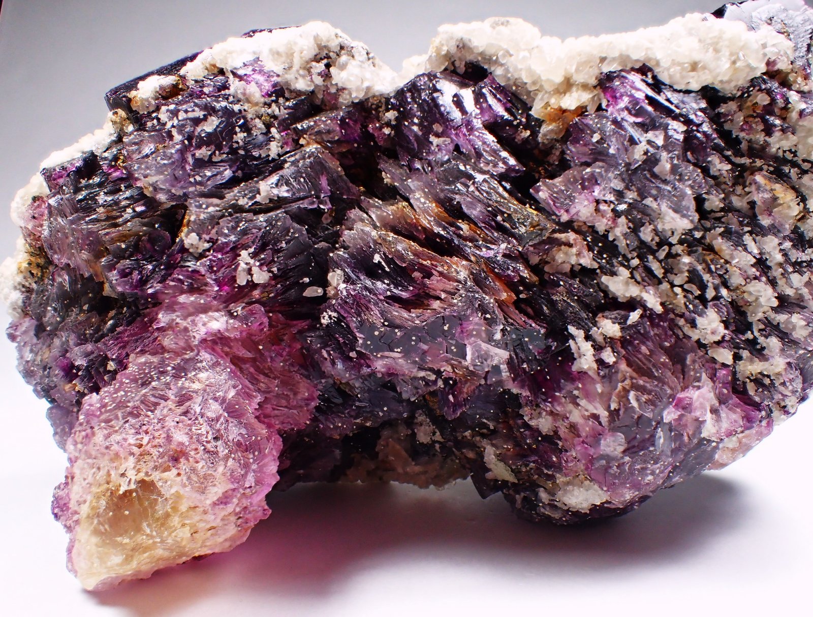 Fluorite, Baryte
147 mm x 90 mm x 86 mm
(Autor: Don Lum)