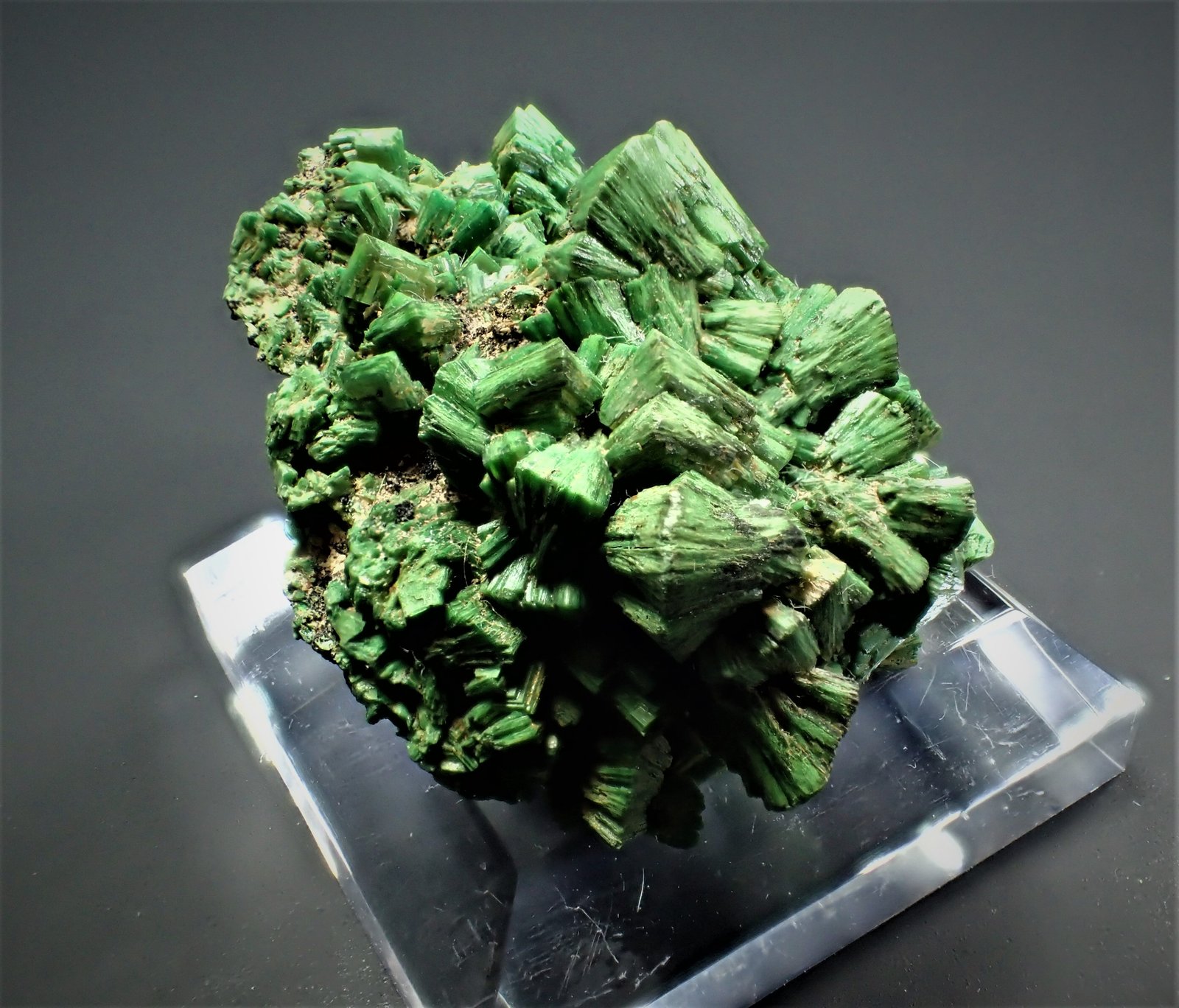 Torbernite
41 mm x 25 mm x 25 mm
(Autor: Don Lum)