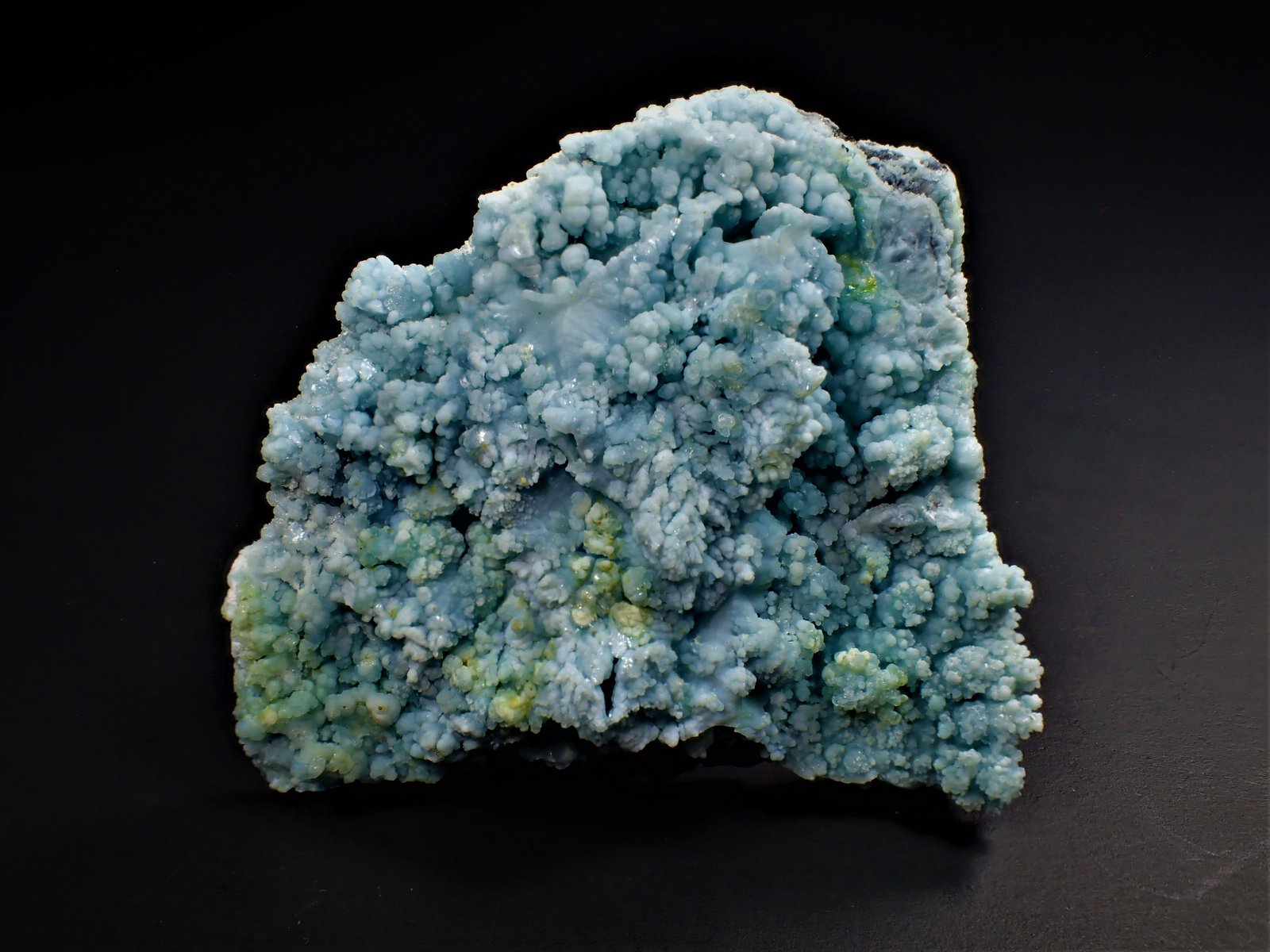Gibbsite, Pyromorphite
65 mm x 58 mm x 19 mm
(Autor: Don Lum)