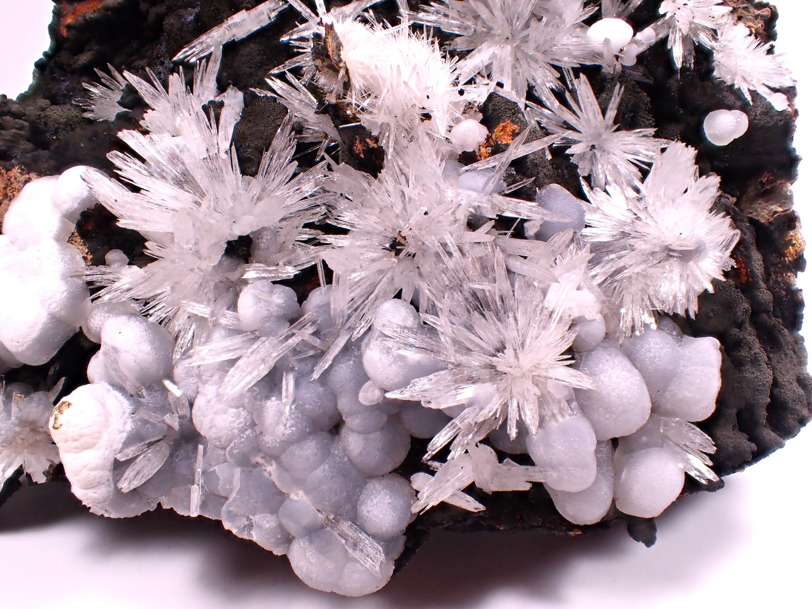 Aragonite, Calcite
114 mm x 112 mm x 79 mm
(Autor: Don Lum)