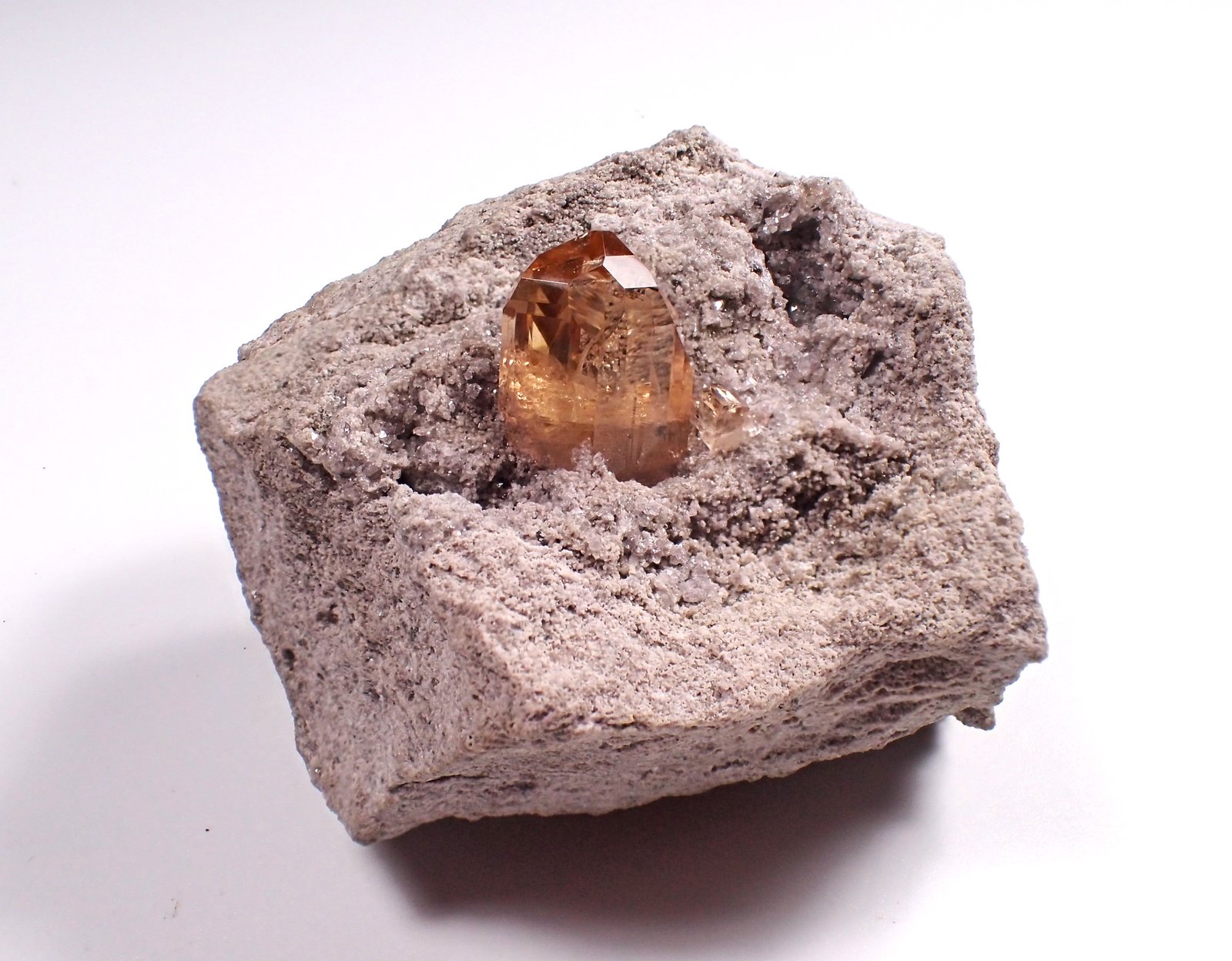 Topaz
52 mm x 39 mm x 41 mm
(Autor: Don Lum)