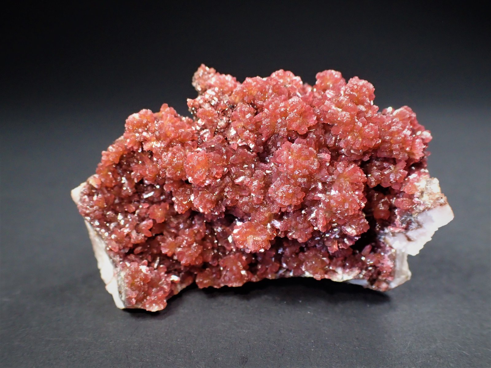 Talmessite
48 mm x 37 mm x 32 mm
(Autor: Don Lum)