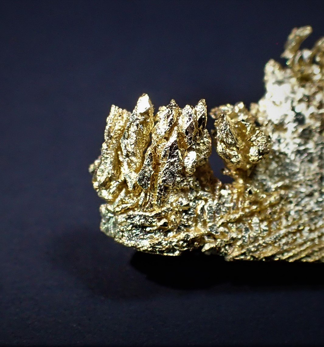 Gold
36 mm x 20 mm
(Autor: Don Lum)