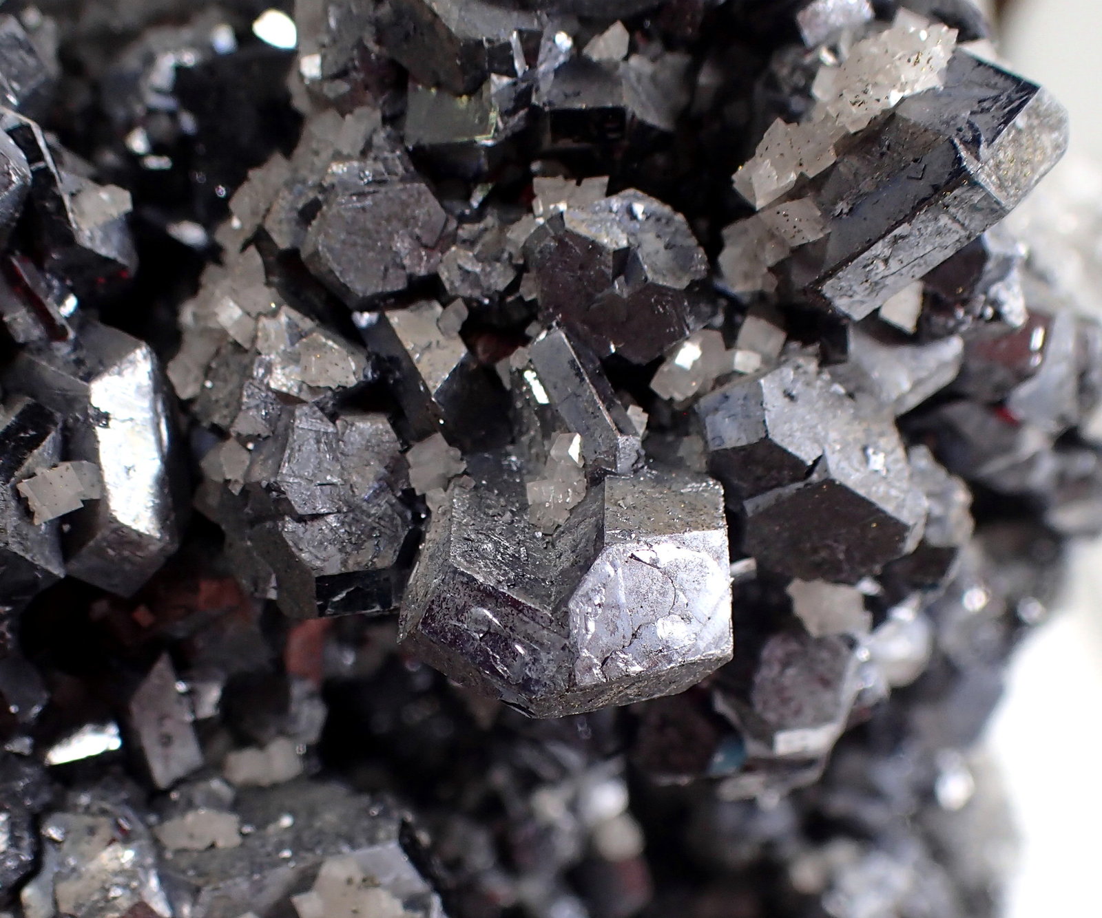 Galena, Dolomite
210 mm x 135 mm x 135 mm
(Autor: Don Lum)