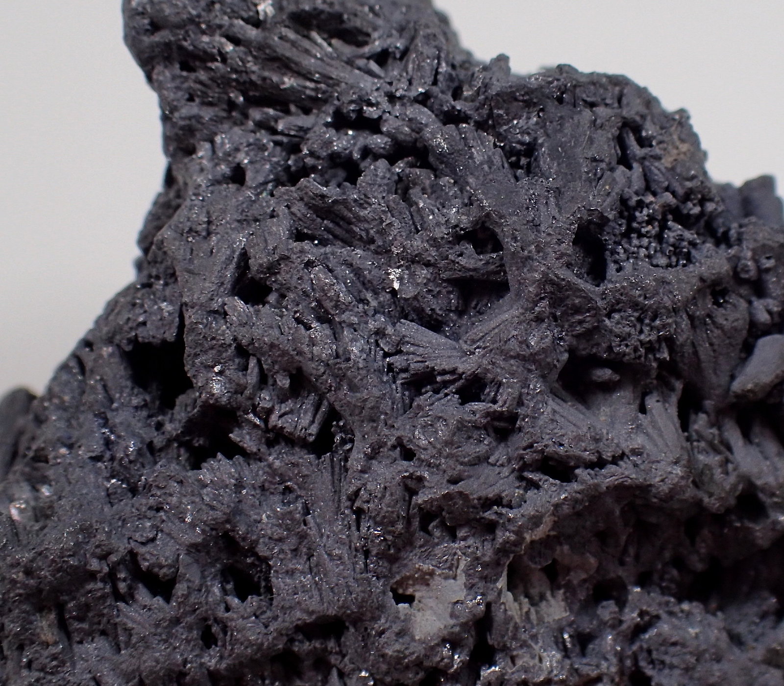 Galena after Pyromorphite
72 mm x 53 mm x 43 mm
(Autor: Don Lum)