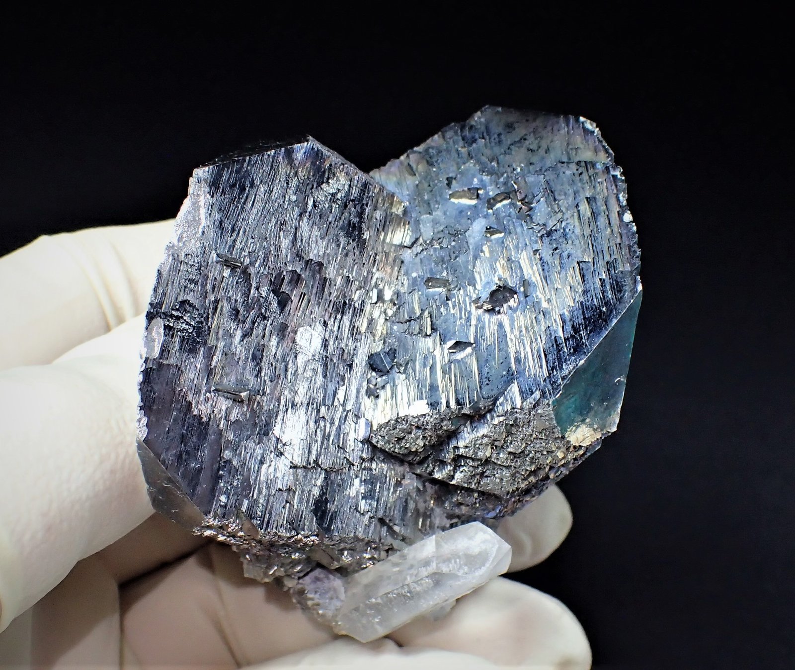 Arsenopyrite, Quartz
72 mm x 57 mm x 50 mm
(Autor: Don Lum)