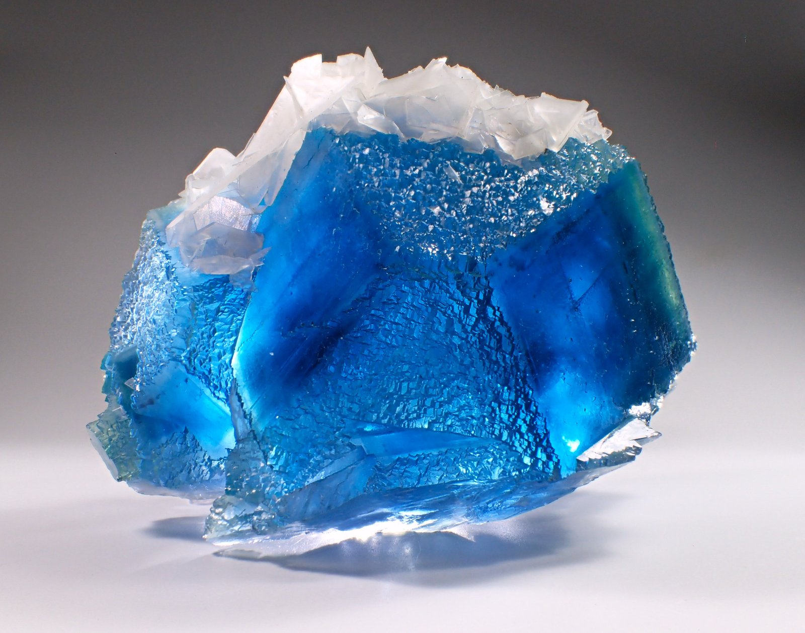 Fluorite, Calcite
128 mm x 85 mm x 101 mm
(Autor: Don Lum)