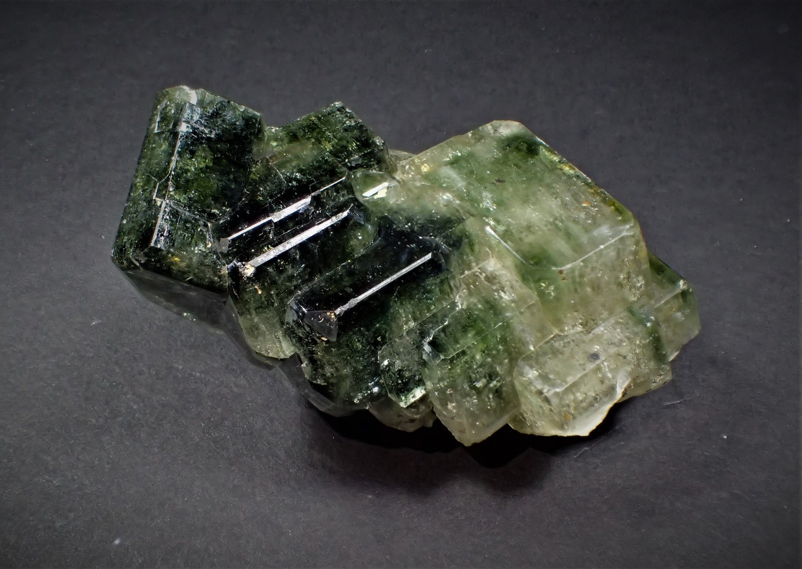 Fluorapatite
64 mm x 58 mm x 43 mm
(Autor: Don Lum)