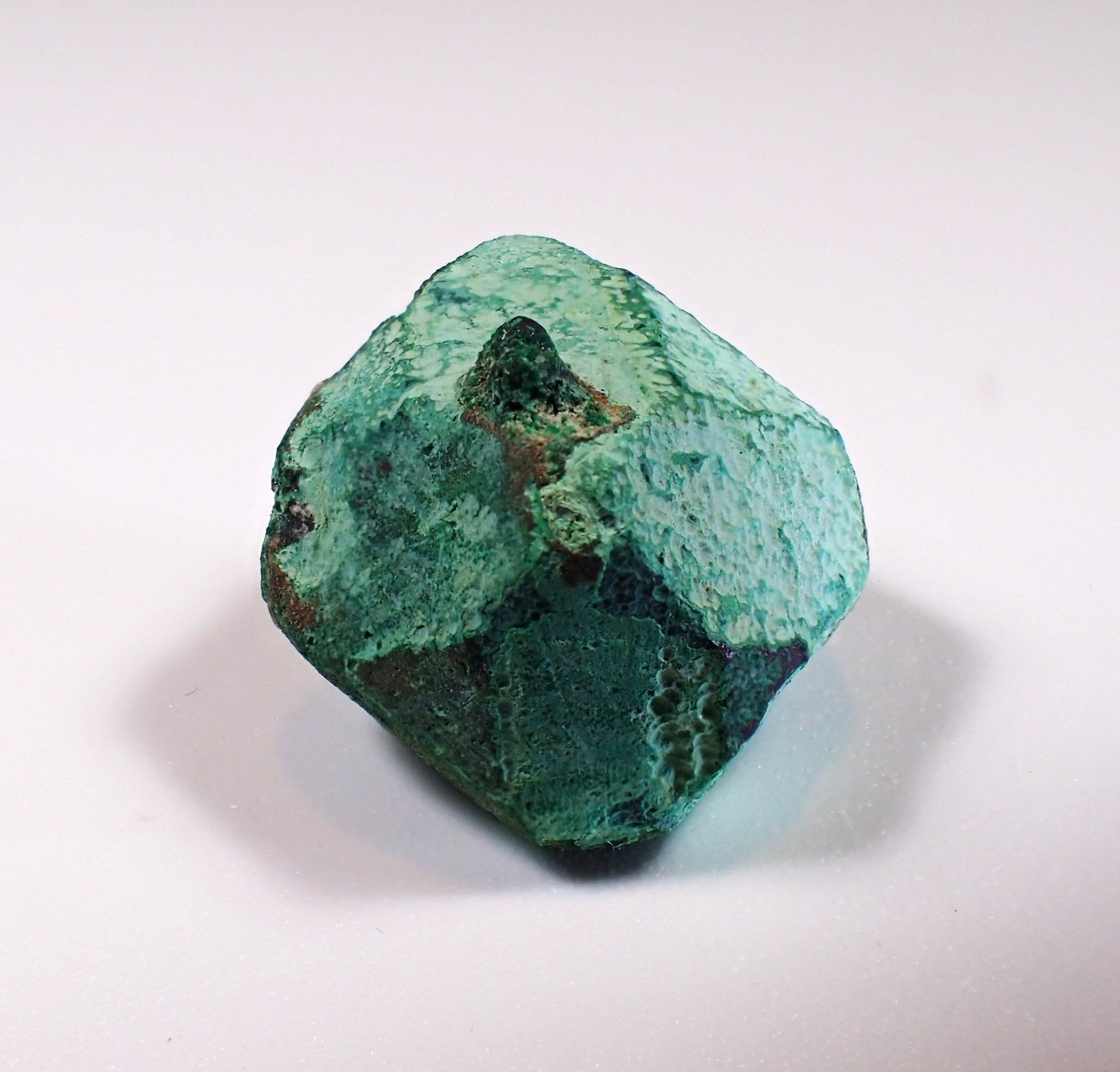 Cuprite, Malachite
14 mm x 15 mm x 11 mm
(Autor: Don Lum)