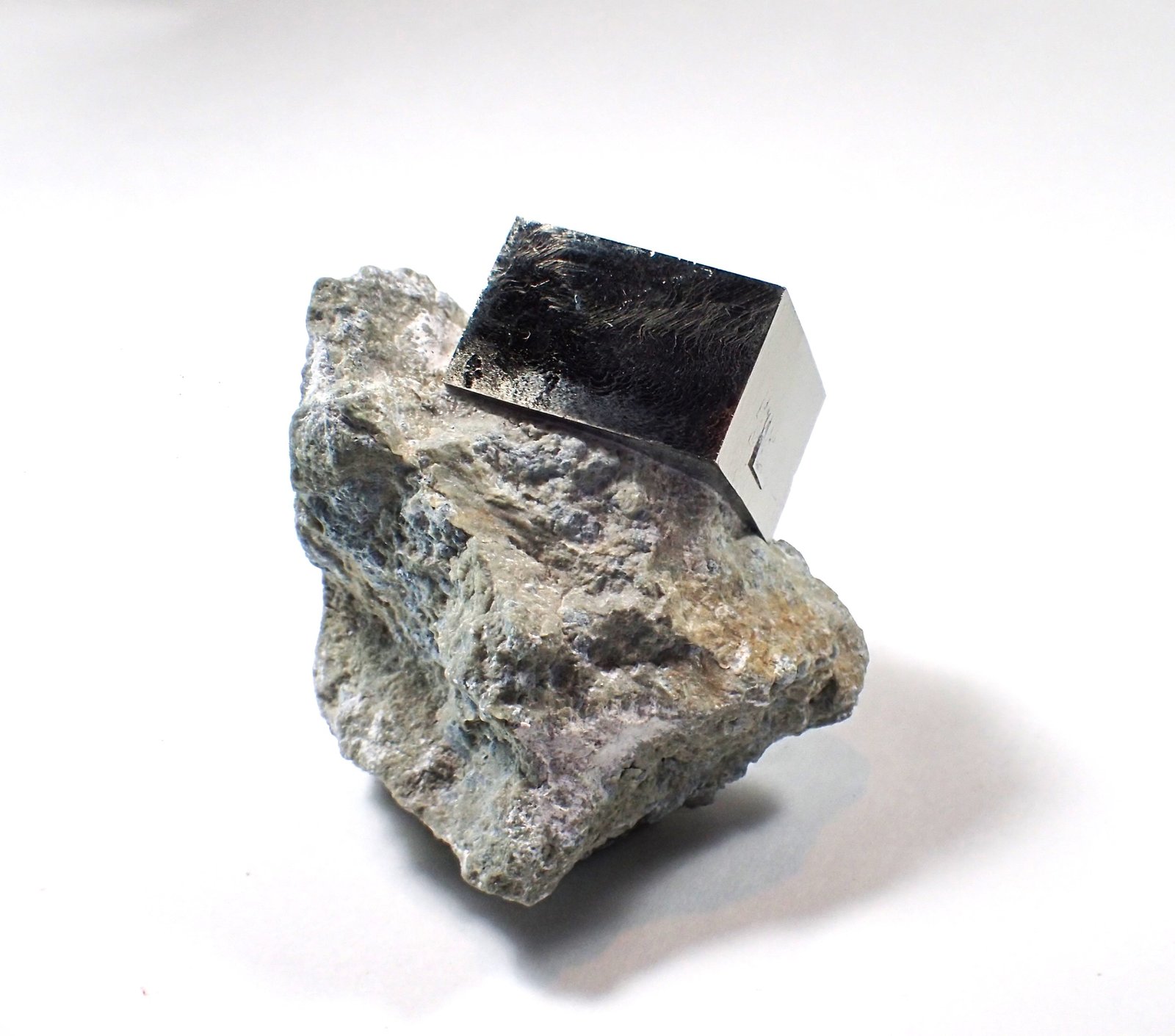 Pyrite
53 mm x 54 mm x 40 mm
(Autor: Don Lum)
