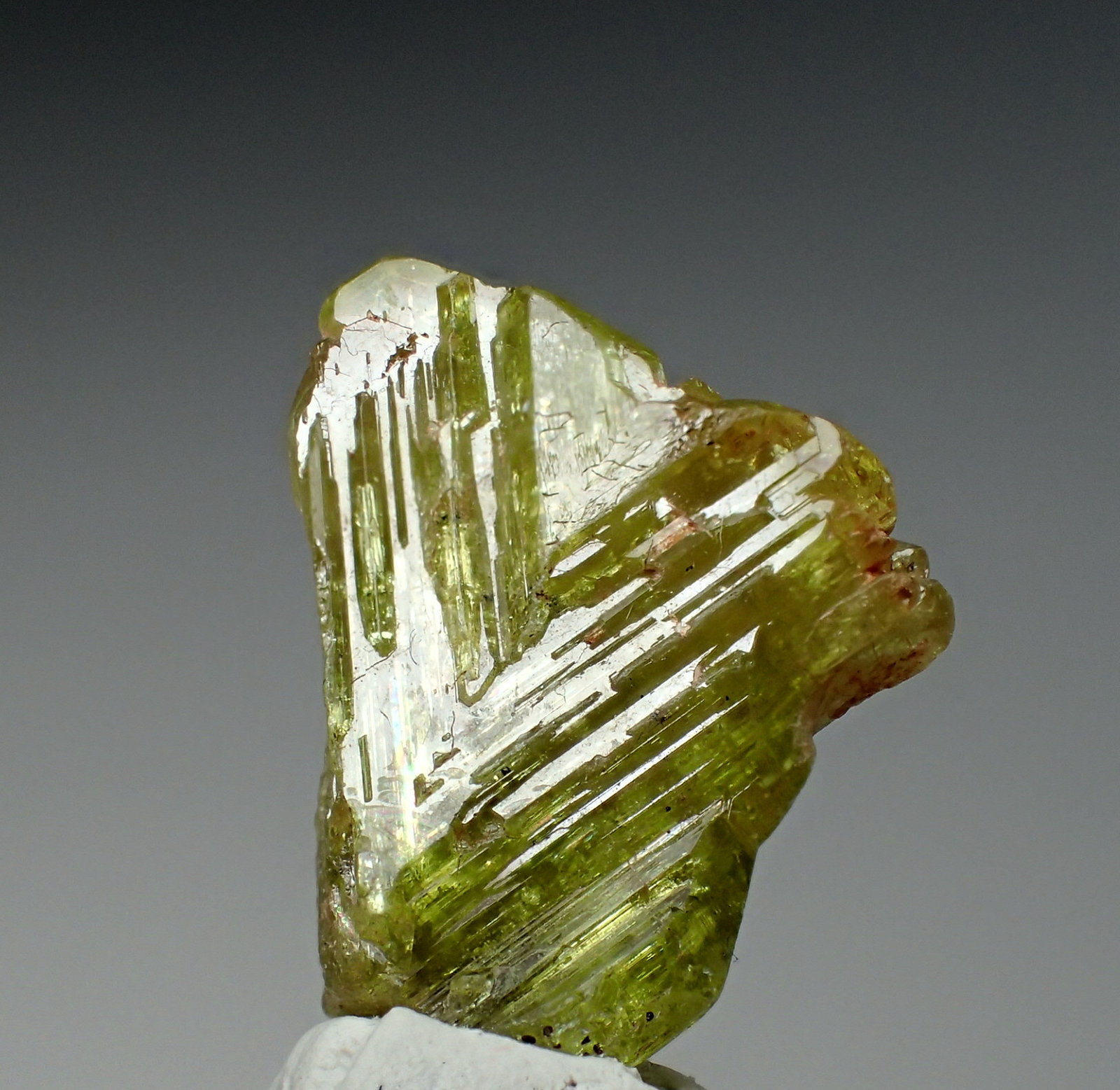 Chrysoberyl
15 mm x 15 mm x 14 mm
(Autor: Don Lum)