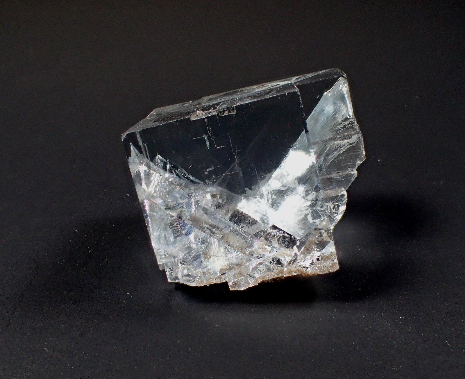 Fluorite
20 mm x 17 mm x 15 mm
(Autor: Don Lum)