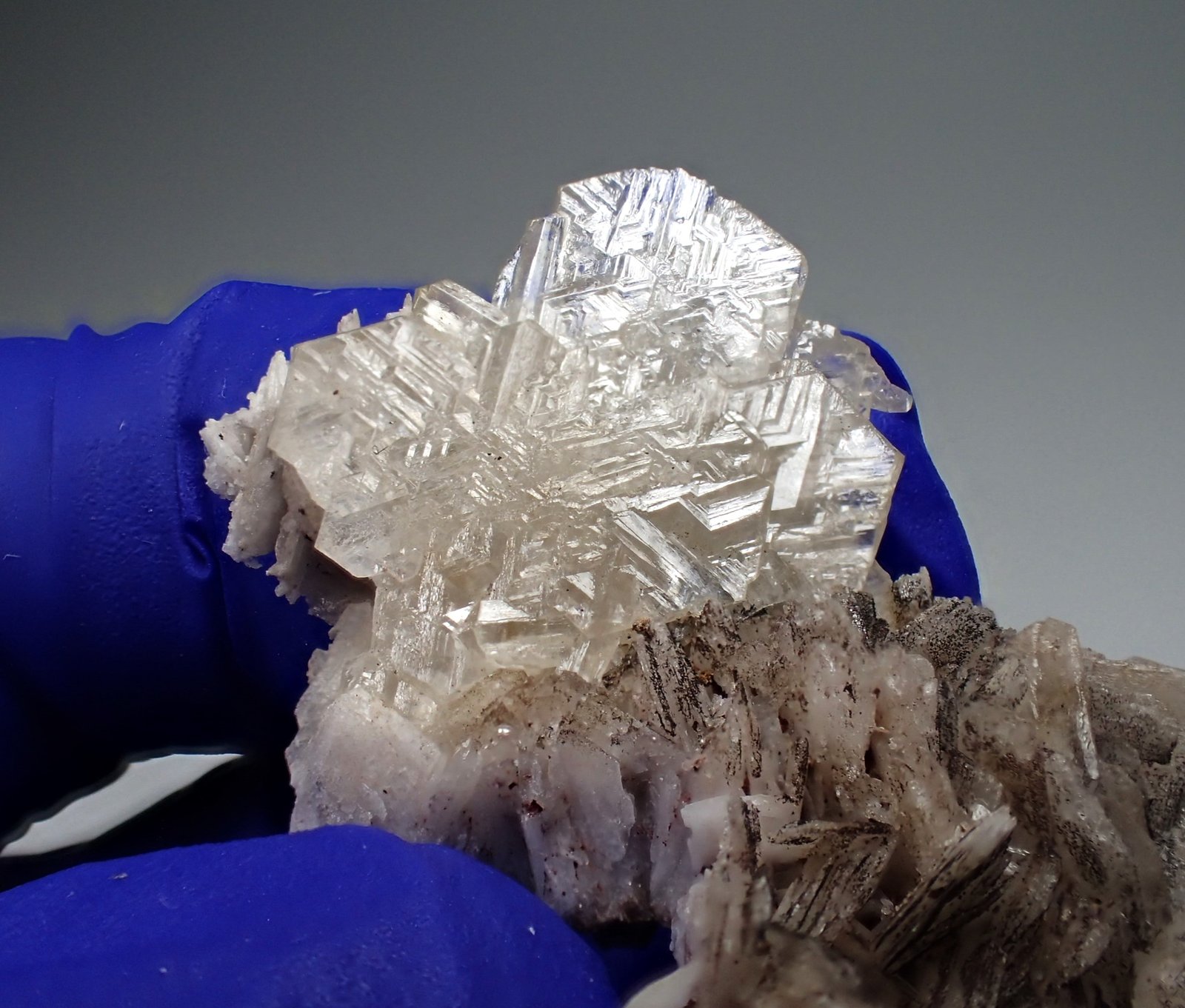 Cerussite, Baryte
30 mm x 21 mm
(Autor: Don Lum)