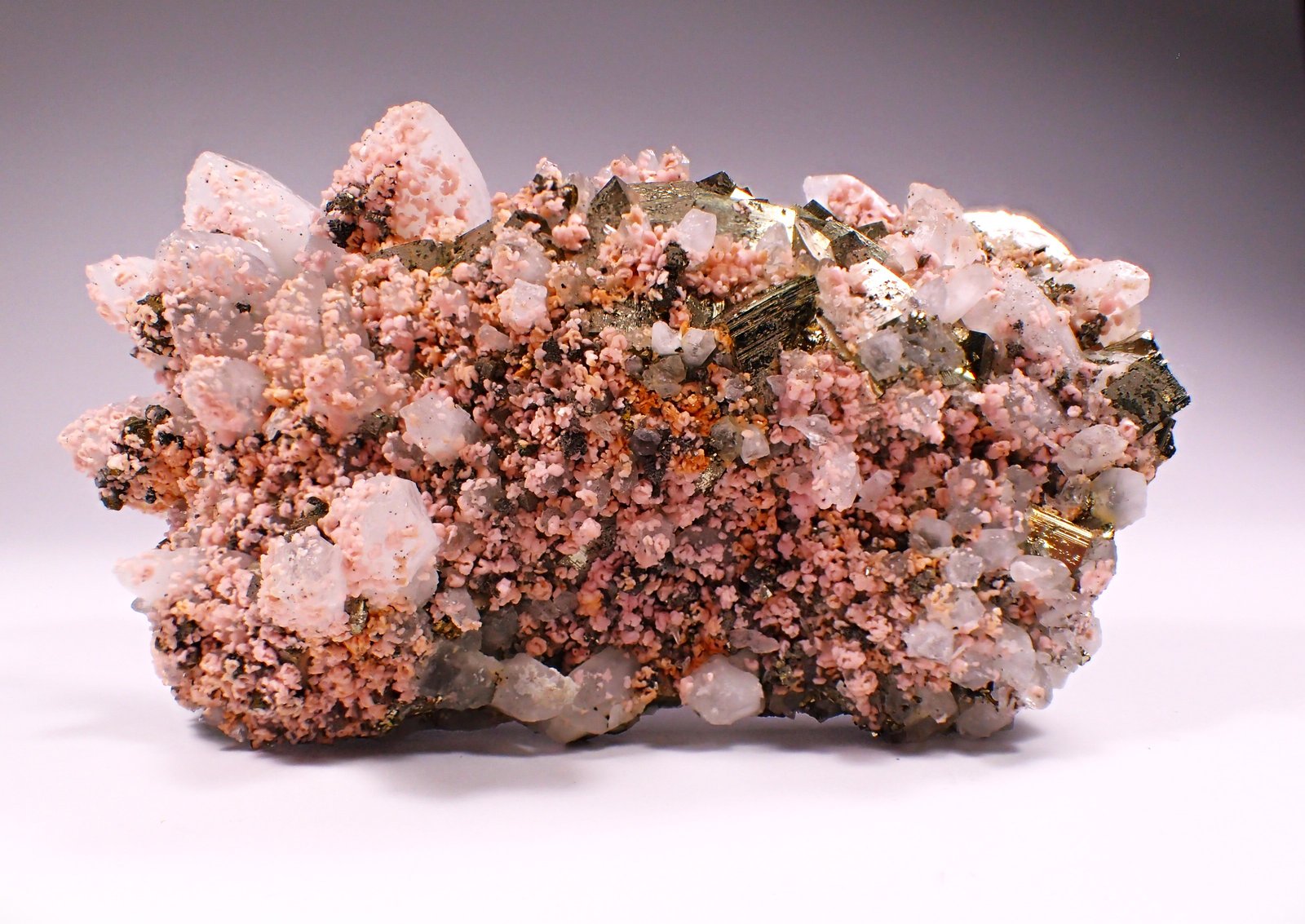 Rhodochrosite, Pyrite, Quartz
126 mm x 69 mm x 41 mm
(Autor: Don Lum)