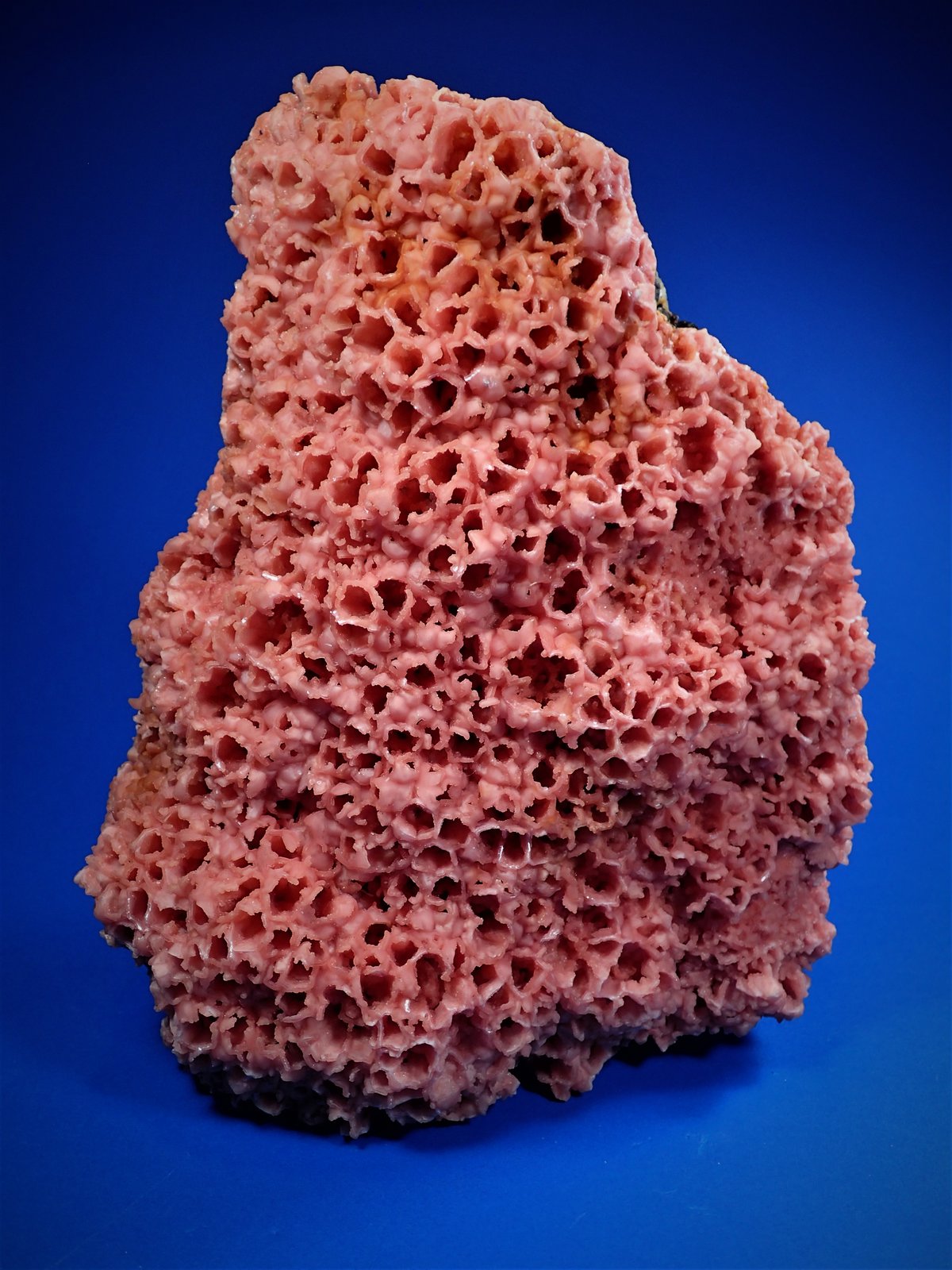 Rhodochrosite, Quartz, Pyrite
26 cm x 23 cm x 10 cm
(Autor: Don Lum)