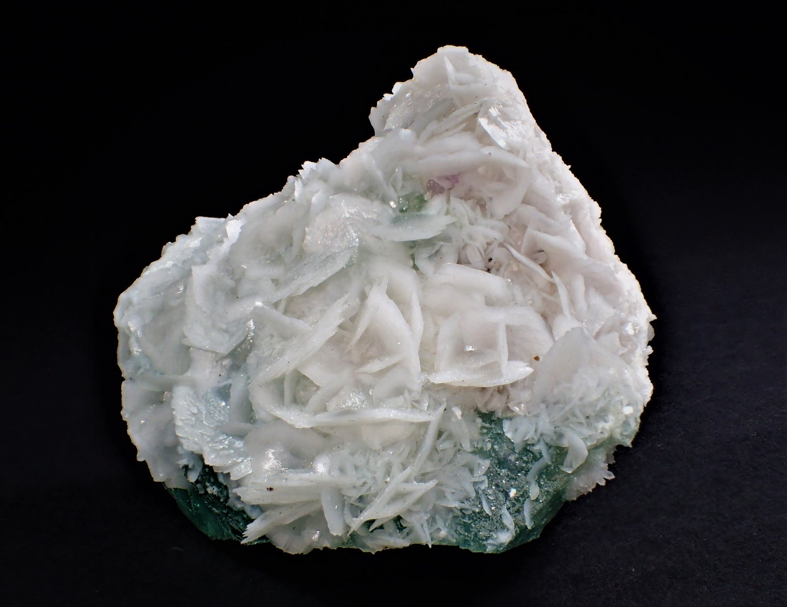 Calcite, Fluorite
96 mm x 88 mm x 85 mm
(Autor: Don Lum)