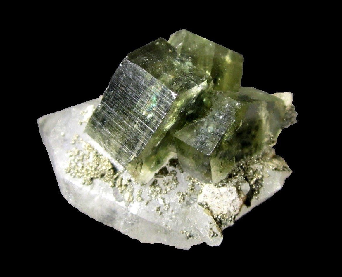 Fluorapatite, Quartz, Pyrite
Specimen size 4 x 3 cm, largest apatite 17 mm
(Autor: Tobi)