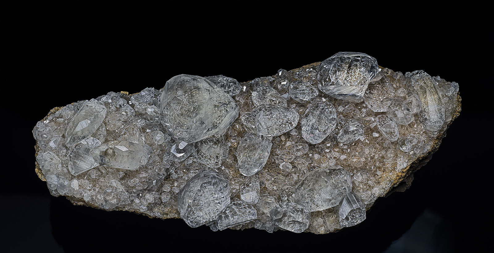 Calcite
11.6  x 5.2 cm
(Autor: am mizunaka)
