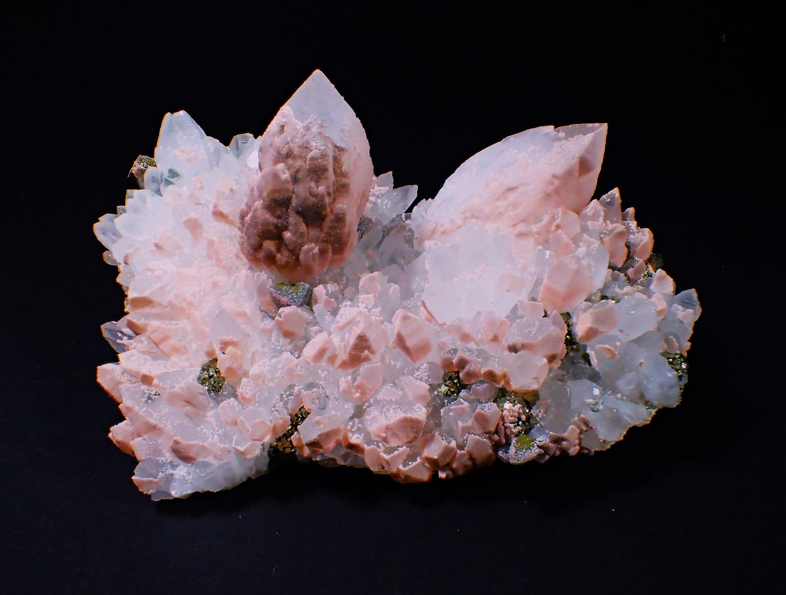 Rhodochrosite, Quartz, Pyrite
125 mm x 88 mm x 52 mm
(Autor: Don Lum)