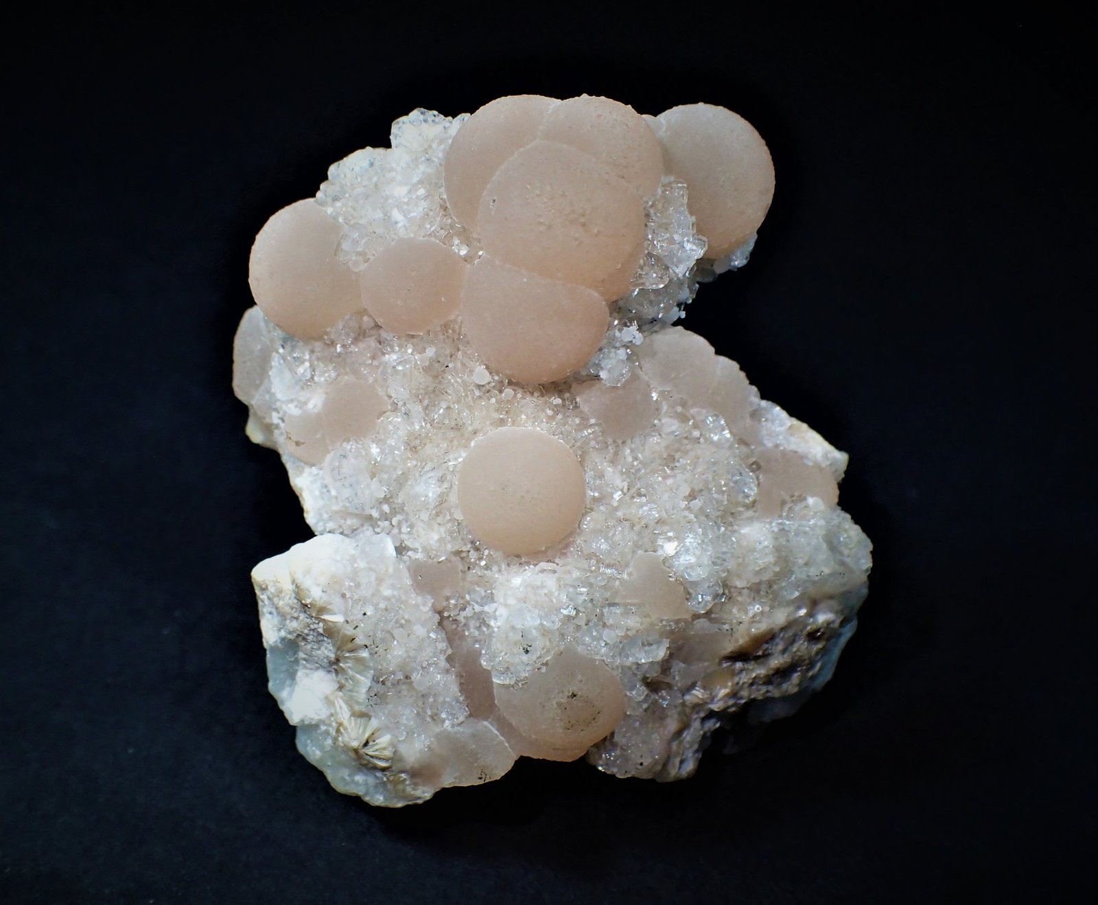 Imayoshiite, Bultfonteinite, Torbermorite (Group)
44 mm x 40 mm x 16 mm
(Autor: Don Lum)