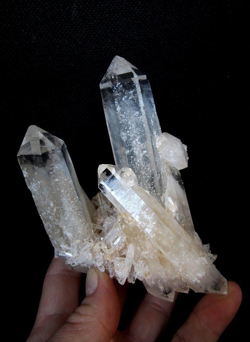 Quartz
Specimen size and also largest crystal size 13 cm
(Autor: Tobi)