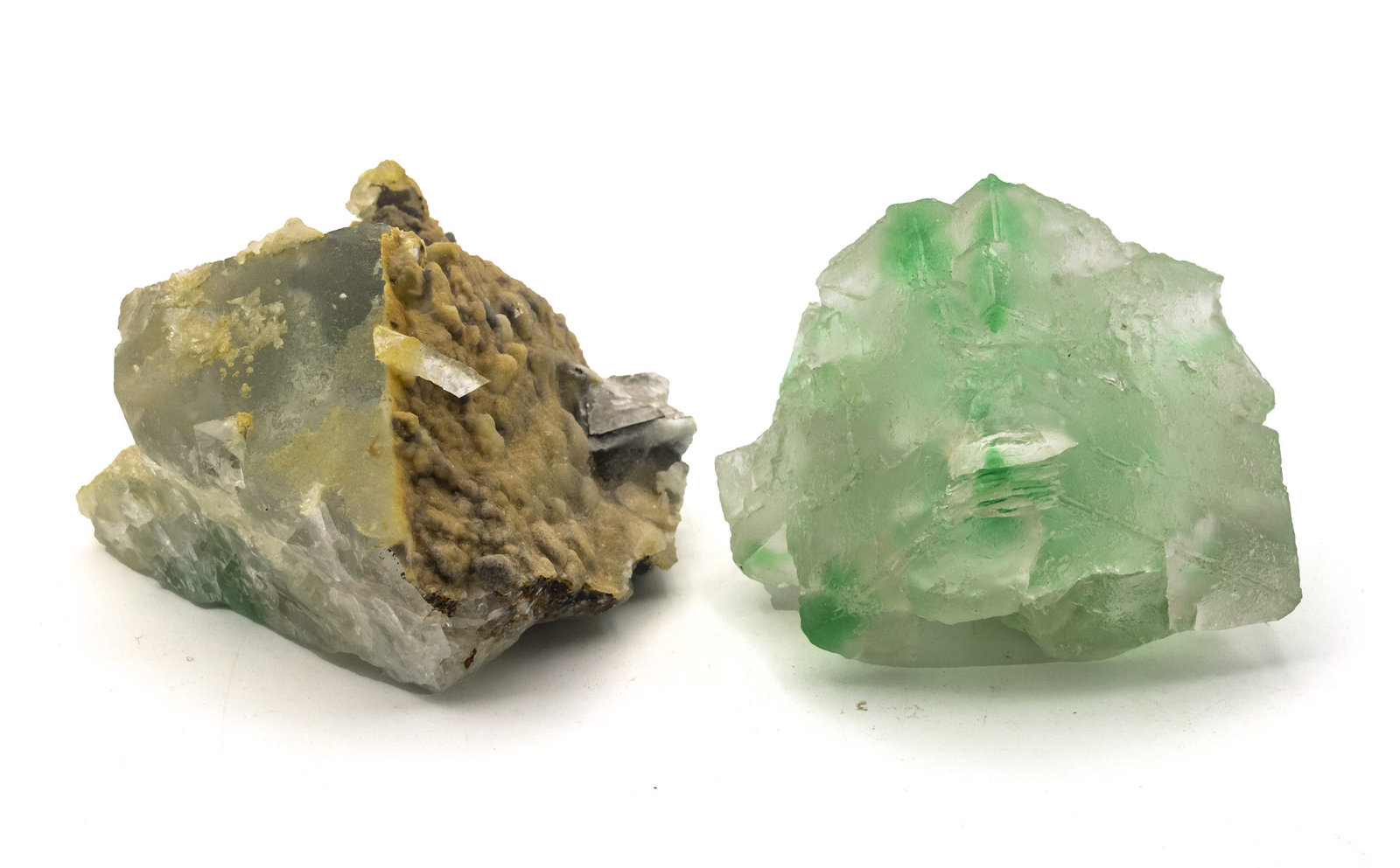 Fluorite, Aragonite
7 x 6 x 5 cm
(Autor: Bergur_E_Sigurdarson)