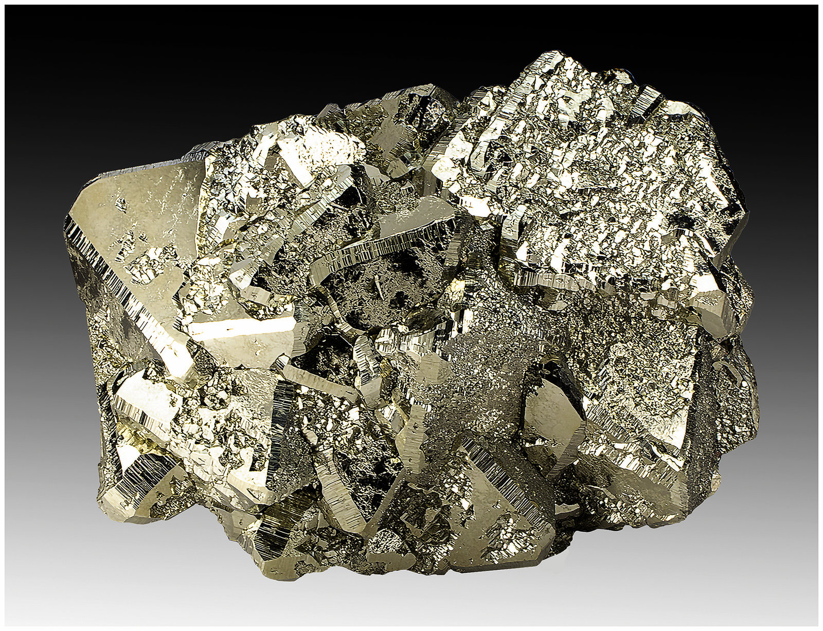 Pyrite
22 cm x 18 cm x 8 cm
(Autor: silvia)