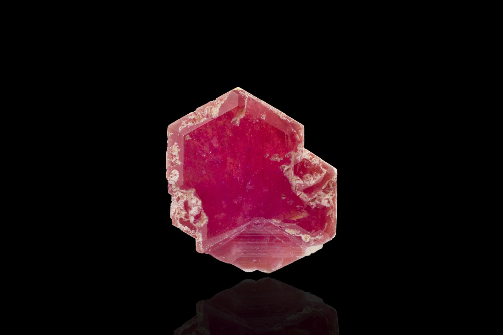 Pezzottaite
3 x 2.5 x 1 cm
(Autor: MIM Museum)