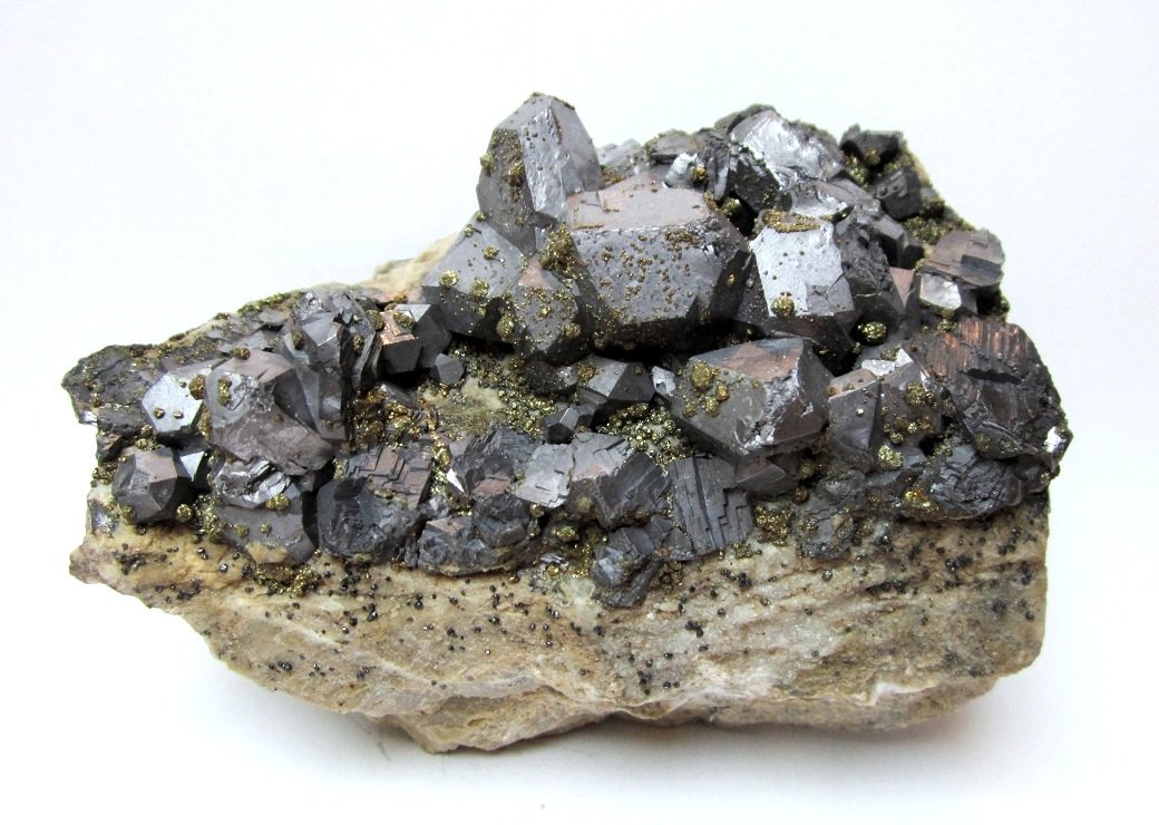 Galena, chalcopyrite
Specimen size 10 cm, largest galena 2 cm
(Autor: Tobi)