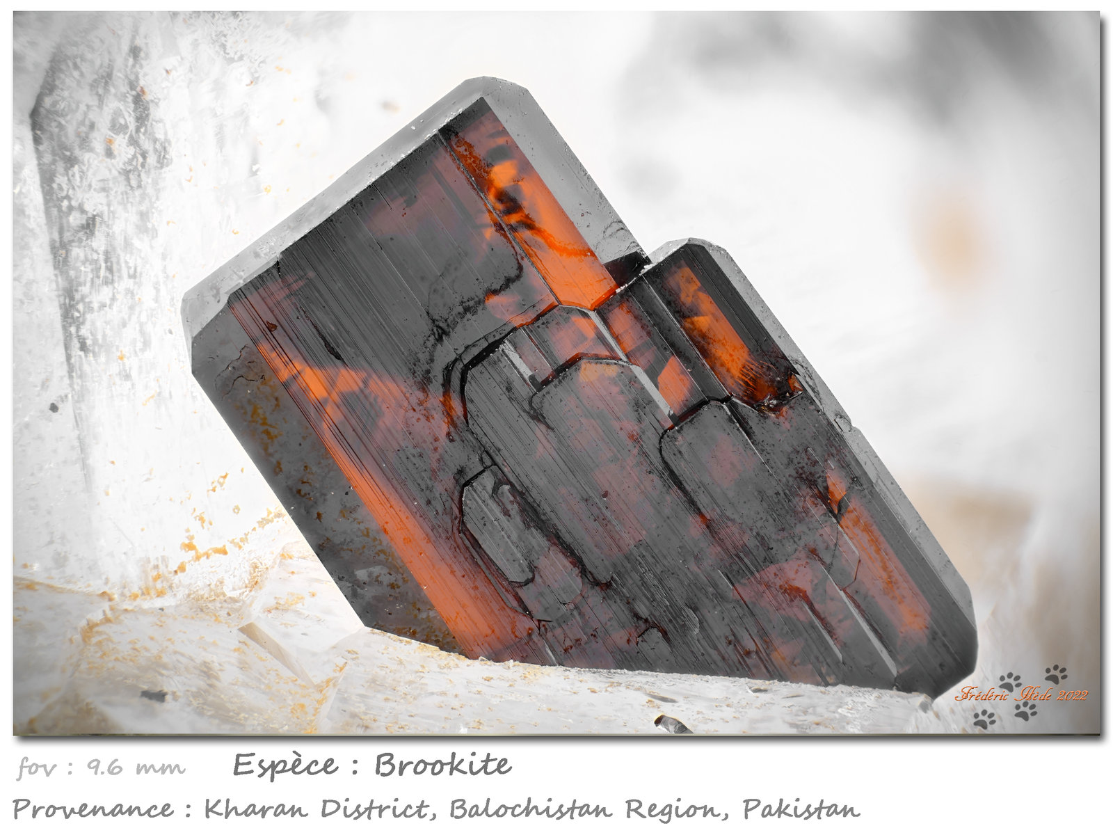 Brookite
fov 9.6 mm
(Autor: ploum)
