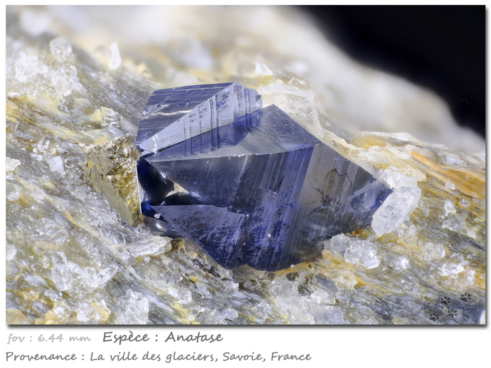 Anatase
fov 6.44 mm
(Autor: ploum)