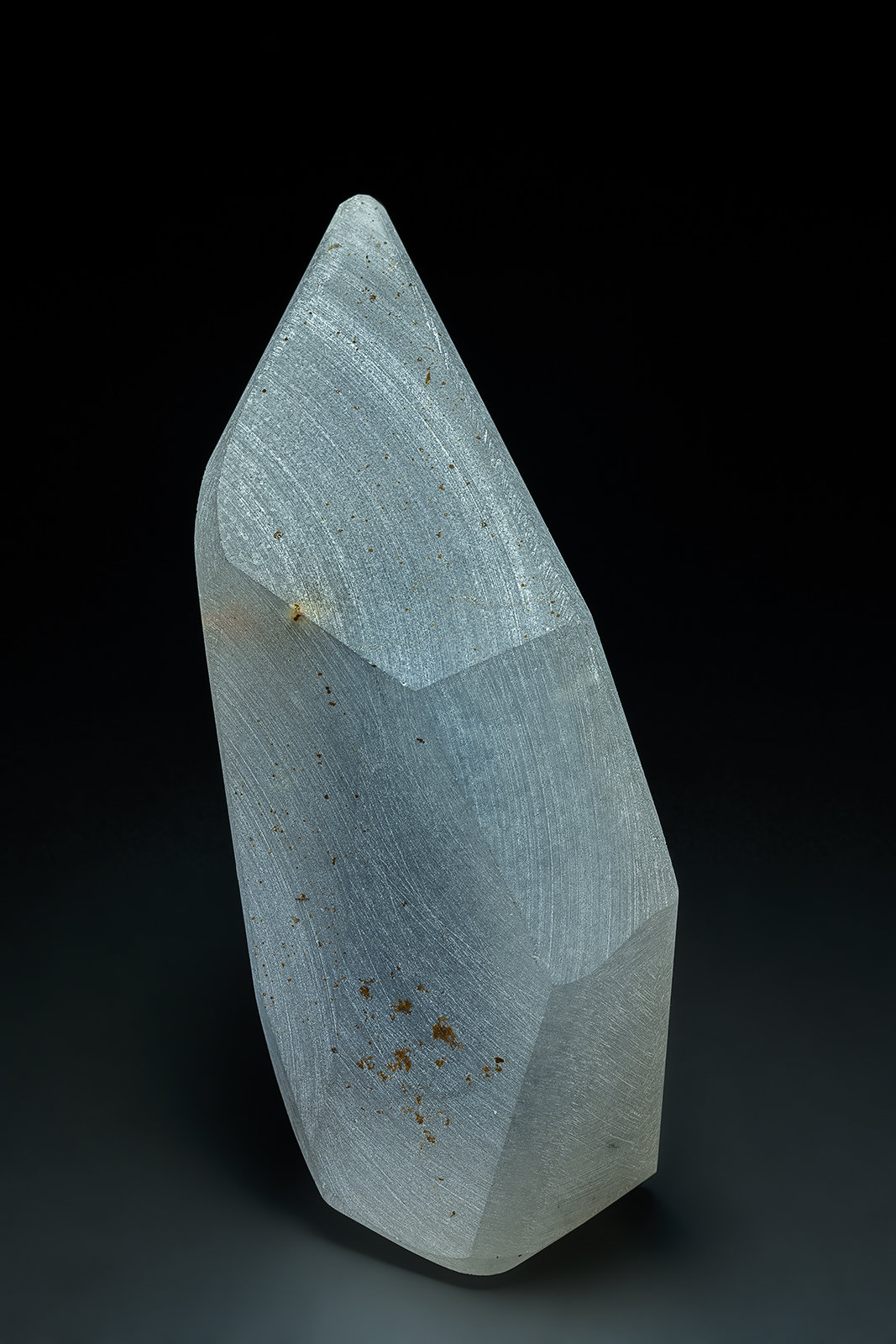 Quartz (variety agate)
12.2 x 6.2 cm
(Autor: am mizunaka)