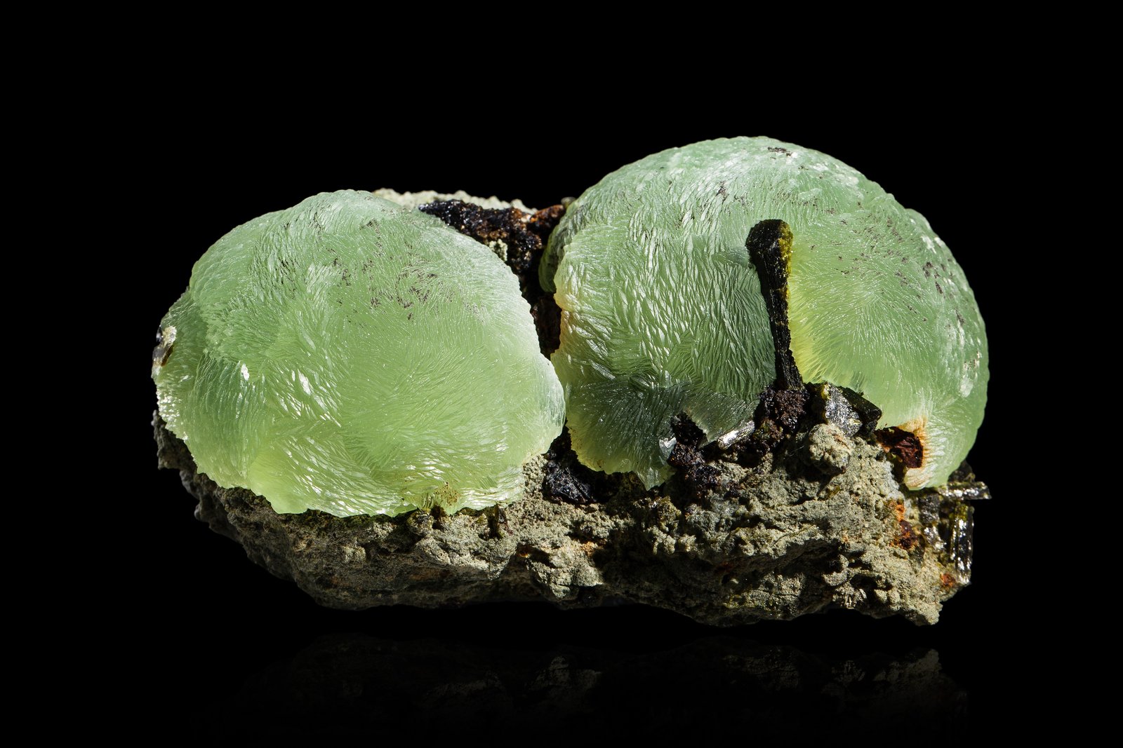 Prehnite with Epidote
6.5 x 10 x 5.5 cm
(Autor: MIM Museum)