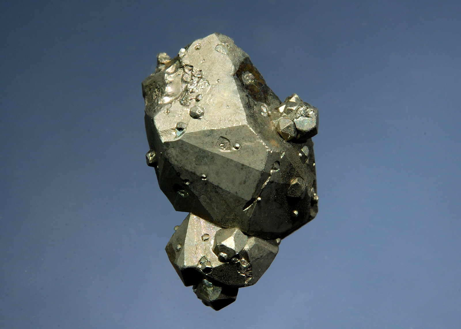 Pyrite
1.4 x 2.2 cm
(Autor: Michael Shaw)