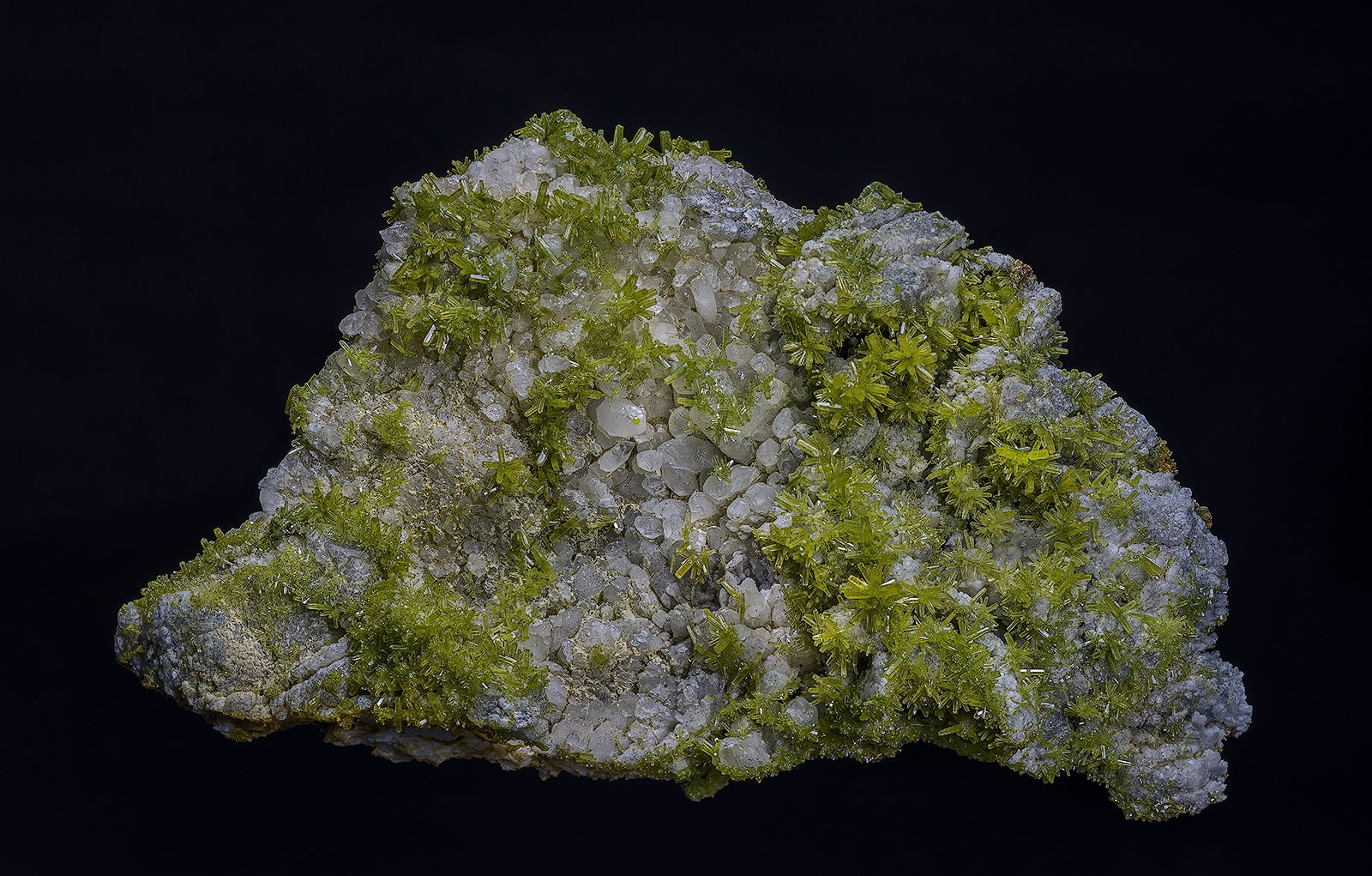 Pyromorphite, Calcite
15.3 x 9.4 cm
(Autor: am mizunaka)