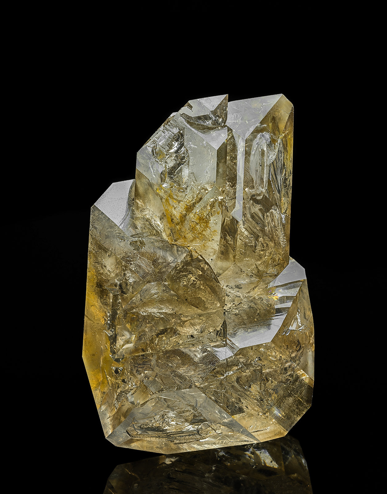Quartz (variety smoky quartz)
10.4 x 8.0 cm
(Autor: am mizunaka)