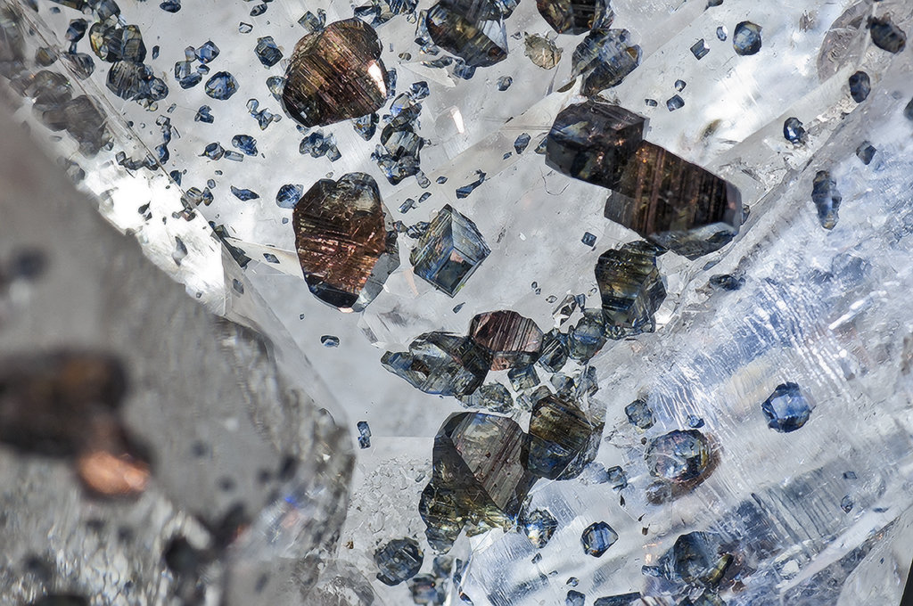 Quartz, Anatase
(Autor: am mizunaka)