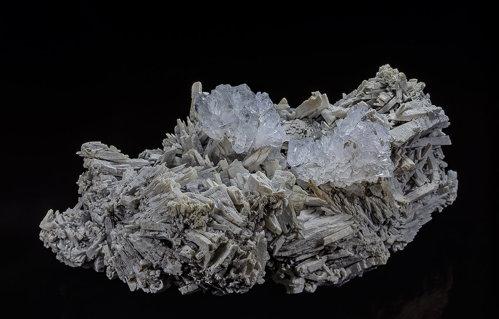 Quartz
13.3  cm x 8.9 cm
(Autor: am mizunaka)
