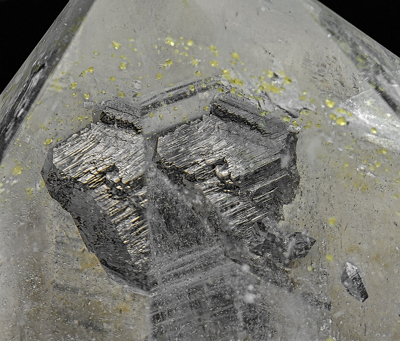 Quartz, Muscovite, Arsenopyrite
(Autor: am mizunaka)