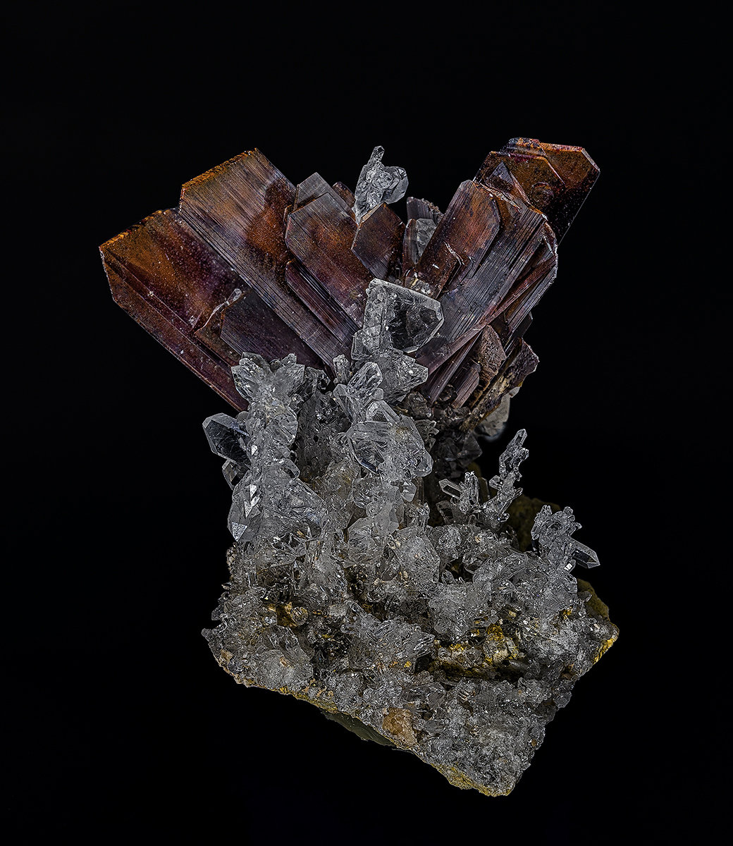 Quartz, Brookite
3.2 x 3.7 cm
(Autor: am mizunaka)