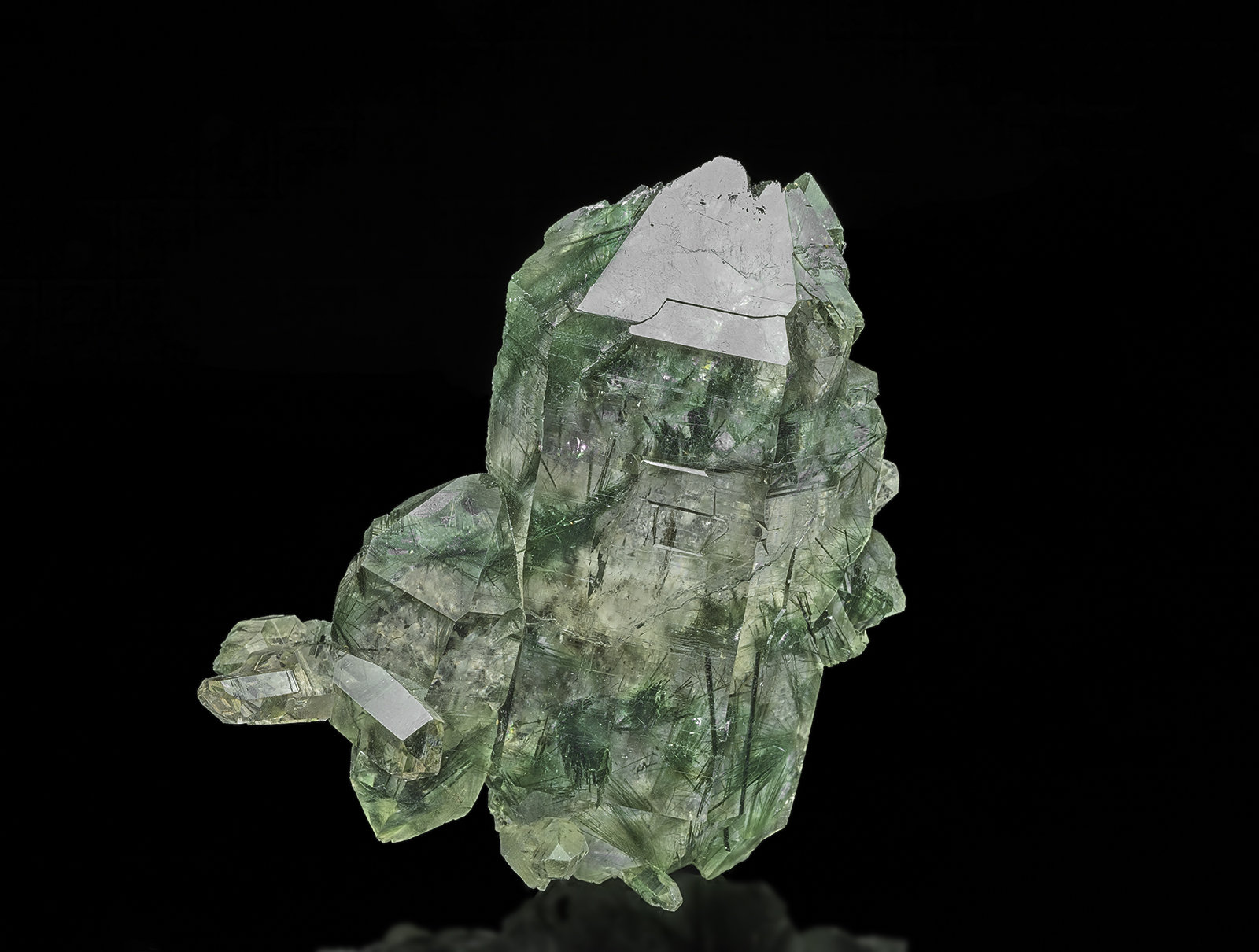 Quartz, Actinolite (variety byssolite)
6.2 x 5.0 cm
(Autor: am mizunaka)