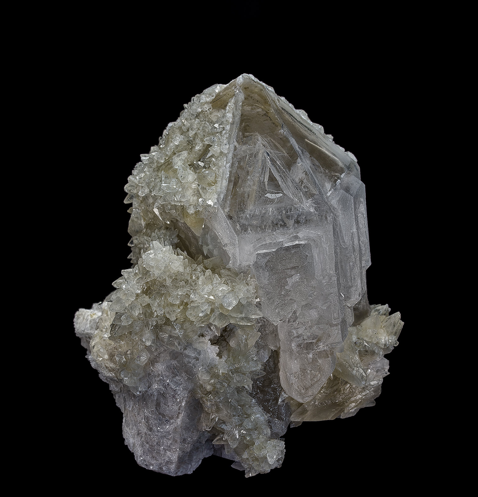 Quartz, Calcite, Danburite
7.0 x 5.0 cm
(Autor: am mizunaka)