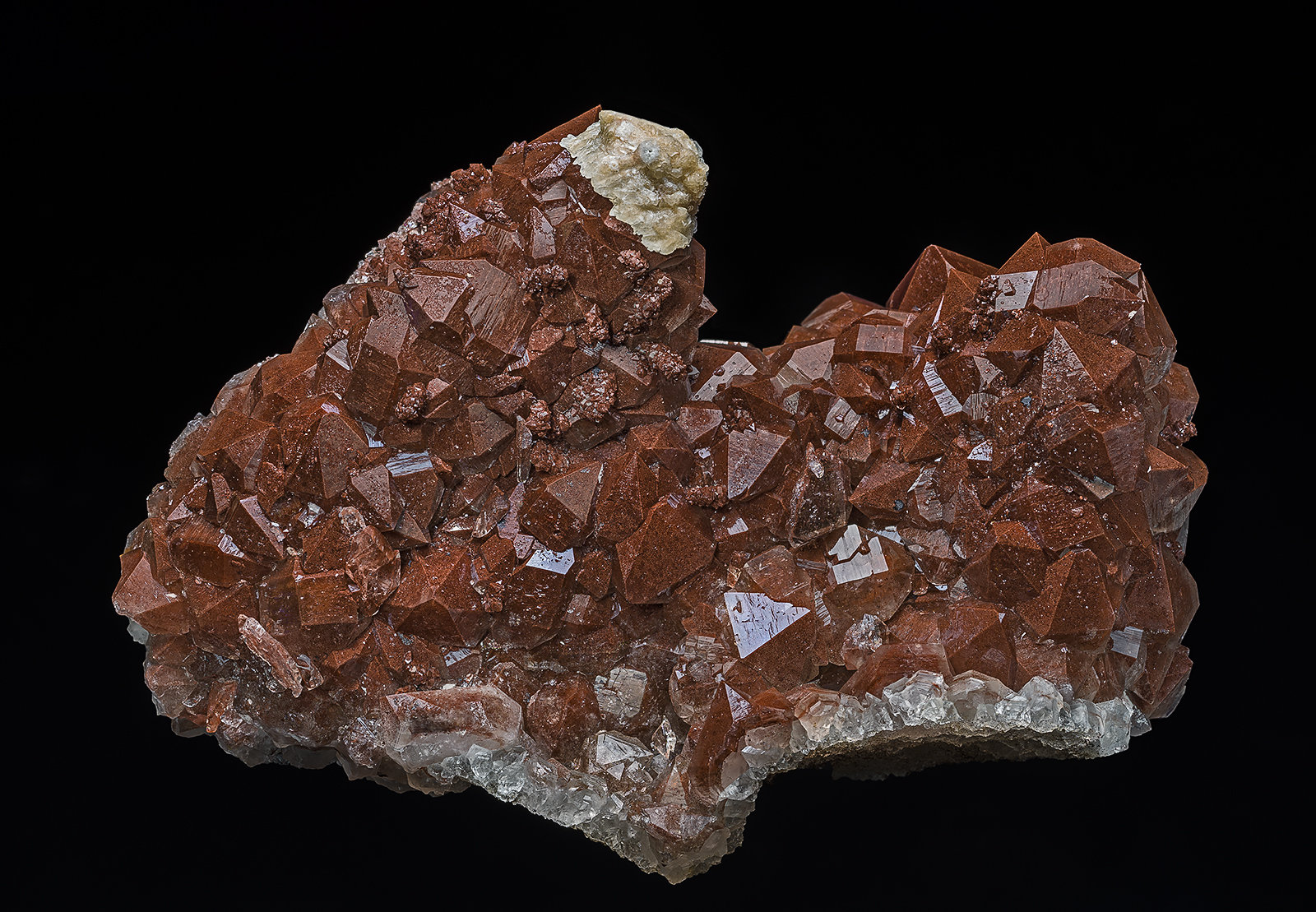 Quartz, Calcite, Hematite
11.7 x 8.3 cm
(Autor: am mizunaka)