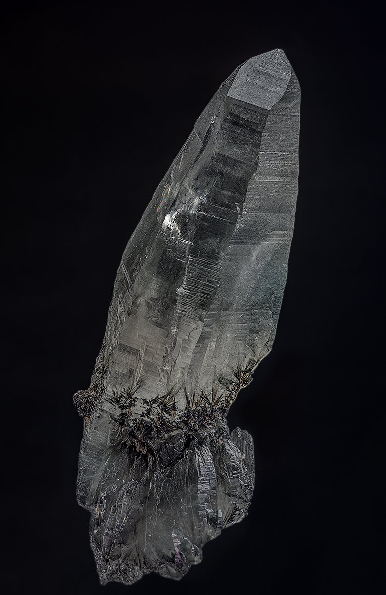 Quartz, Tourmaline
11.5 x 3.5 cm
(Autor: am mizunaka)