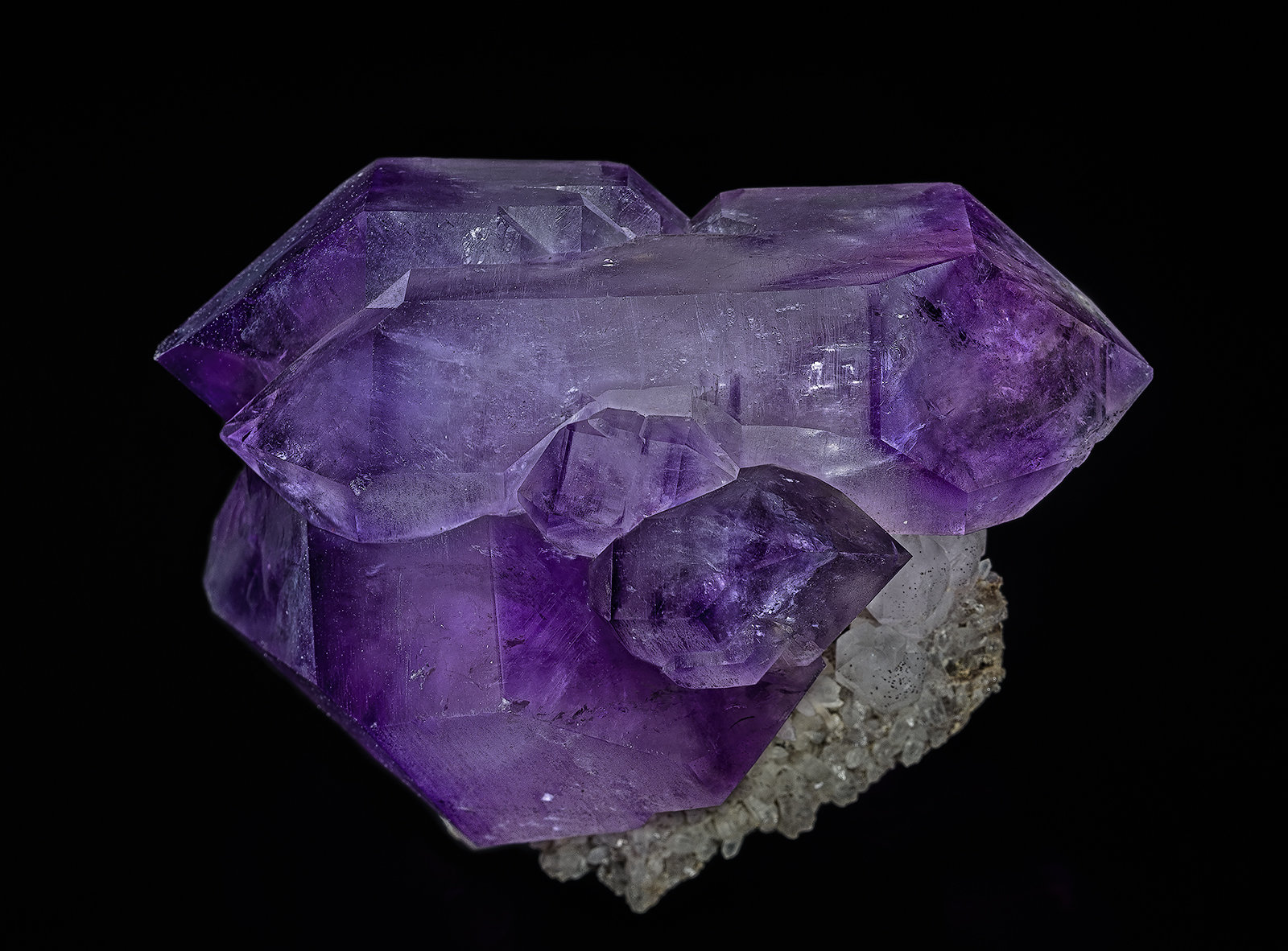 Quartz (variety amethyst)
6.0 x 4.1 cm
(Autor: am mizunaka)
