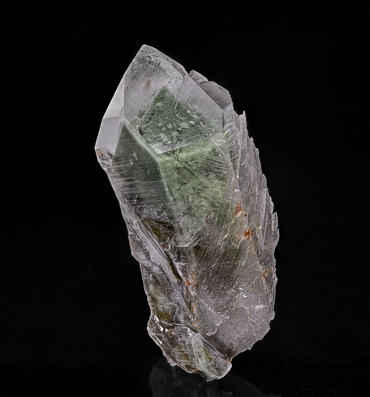 Quartz with Chlorite inclusion
8.2 x 3.5 cm
(Autor: am mizunaka)