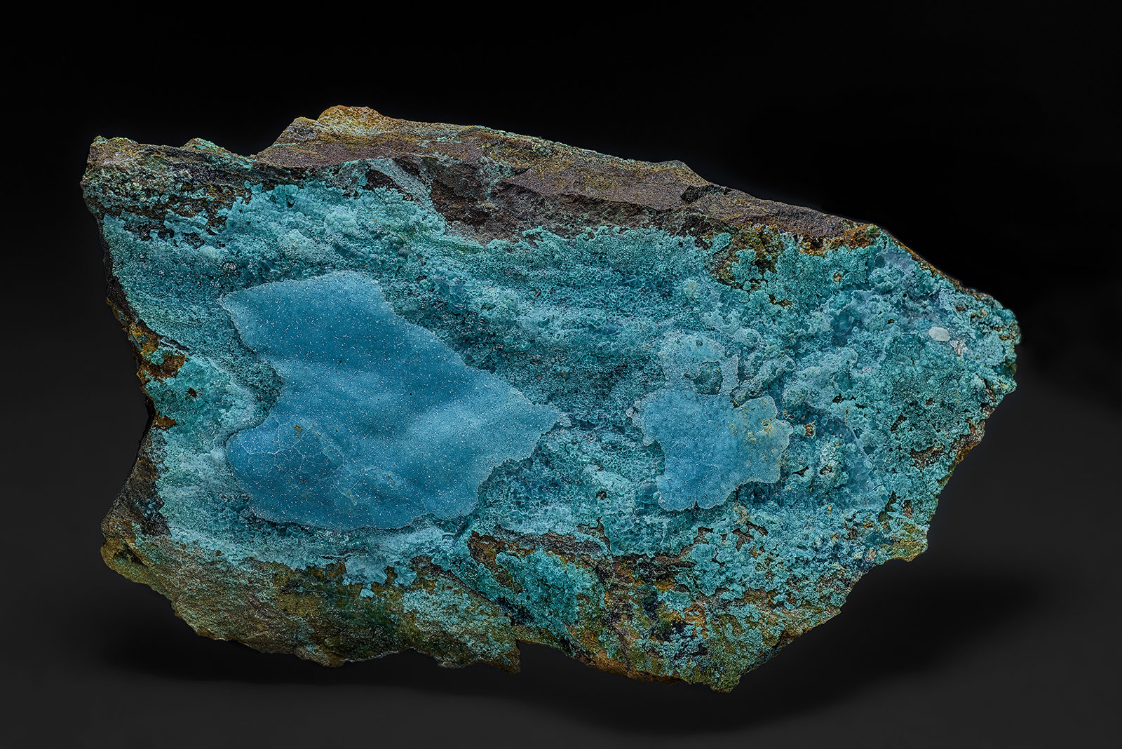 Quartz, Chrysocolla, Malachite
10.4 x 6.1 cm
(Autor: am mizunaka)