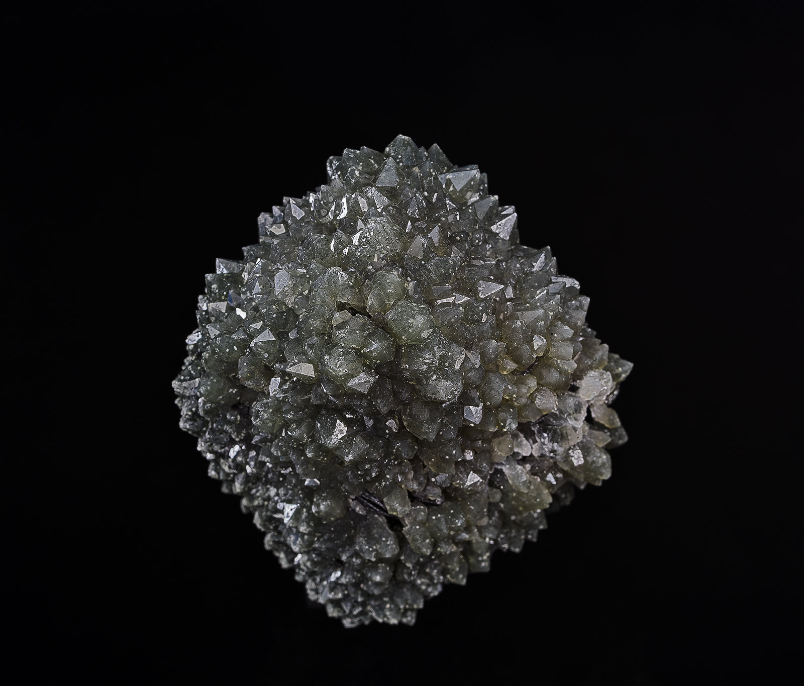 Quartz, Fluorite
5.4 x 5.2 cm
(Autor: am mizunaka)