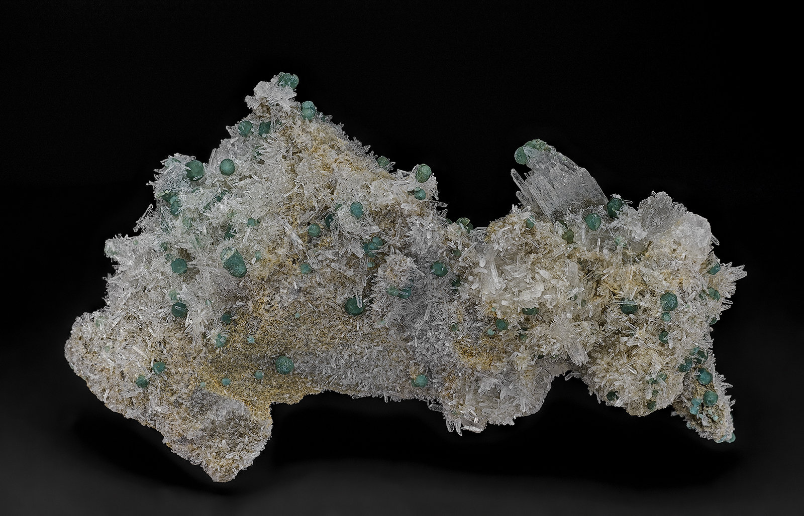 Quartz, Cookeite
11.7 x 6.9 cm
(Autor: am mizunaka)