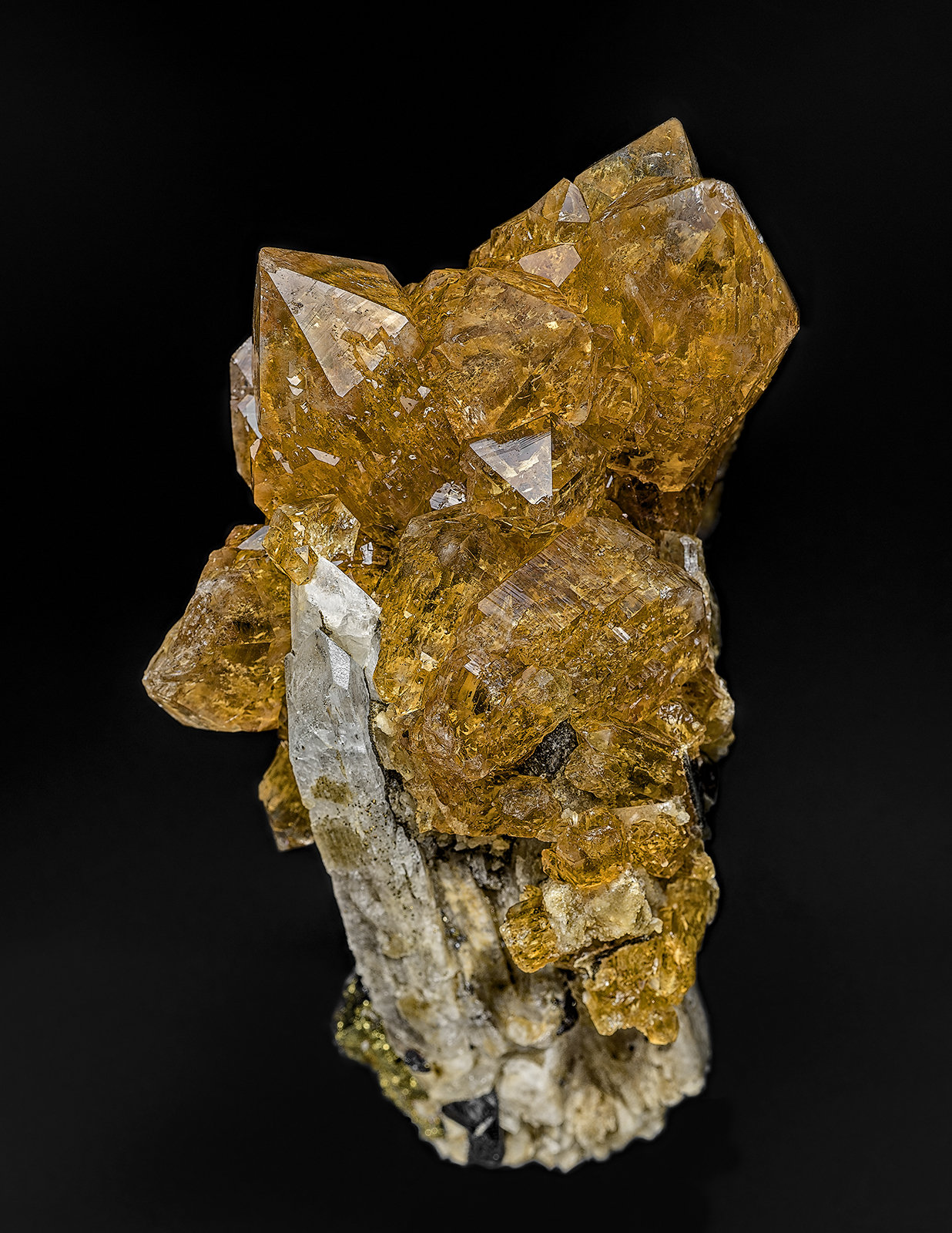 Quartz, Danburite
11.6 x 7.3 cm
(Autor: am mizunaka)